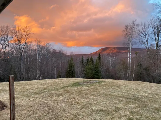 $950,000 | 50 Old Dorchester Road, Lyme, NH 03768