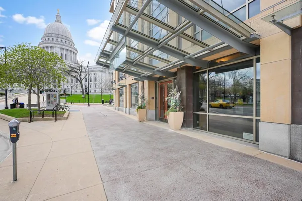 $715,000 | 100 Wisconsin Avenue, Unit 1105, Madison, WI 53703