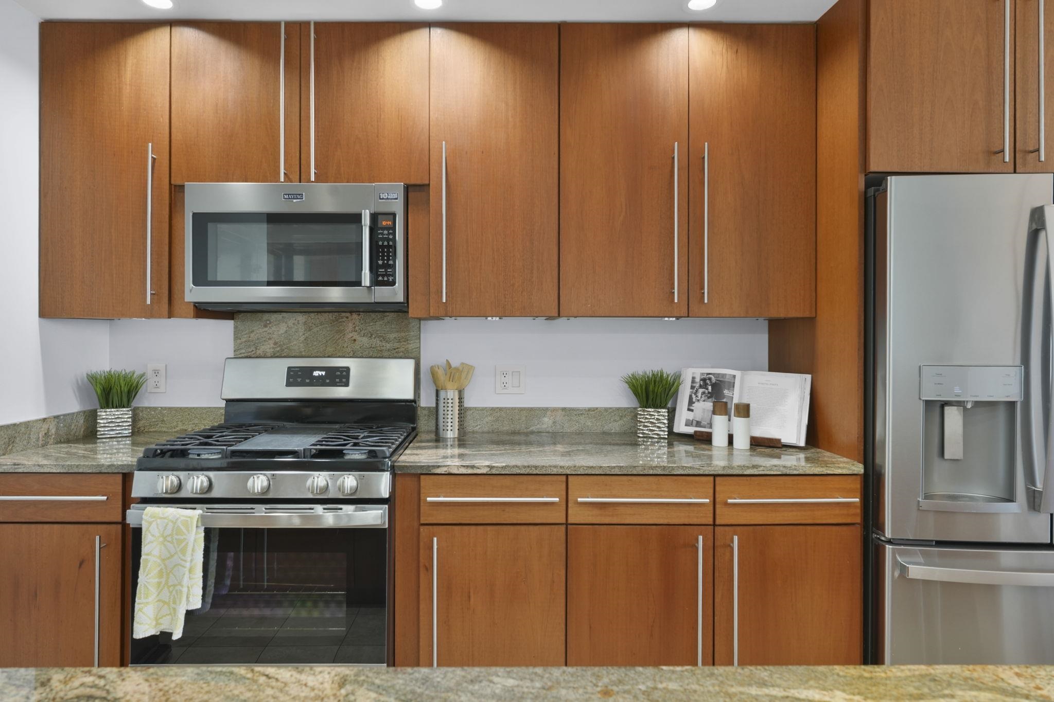 100 Wisconsin Avenue, Unit 1105 Madison, WI 53703 - Photo 13 of 31