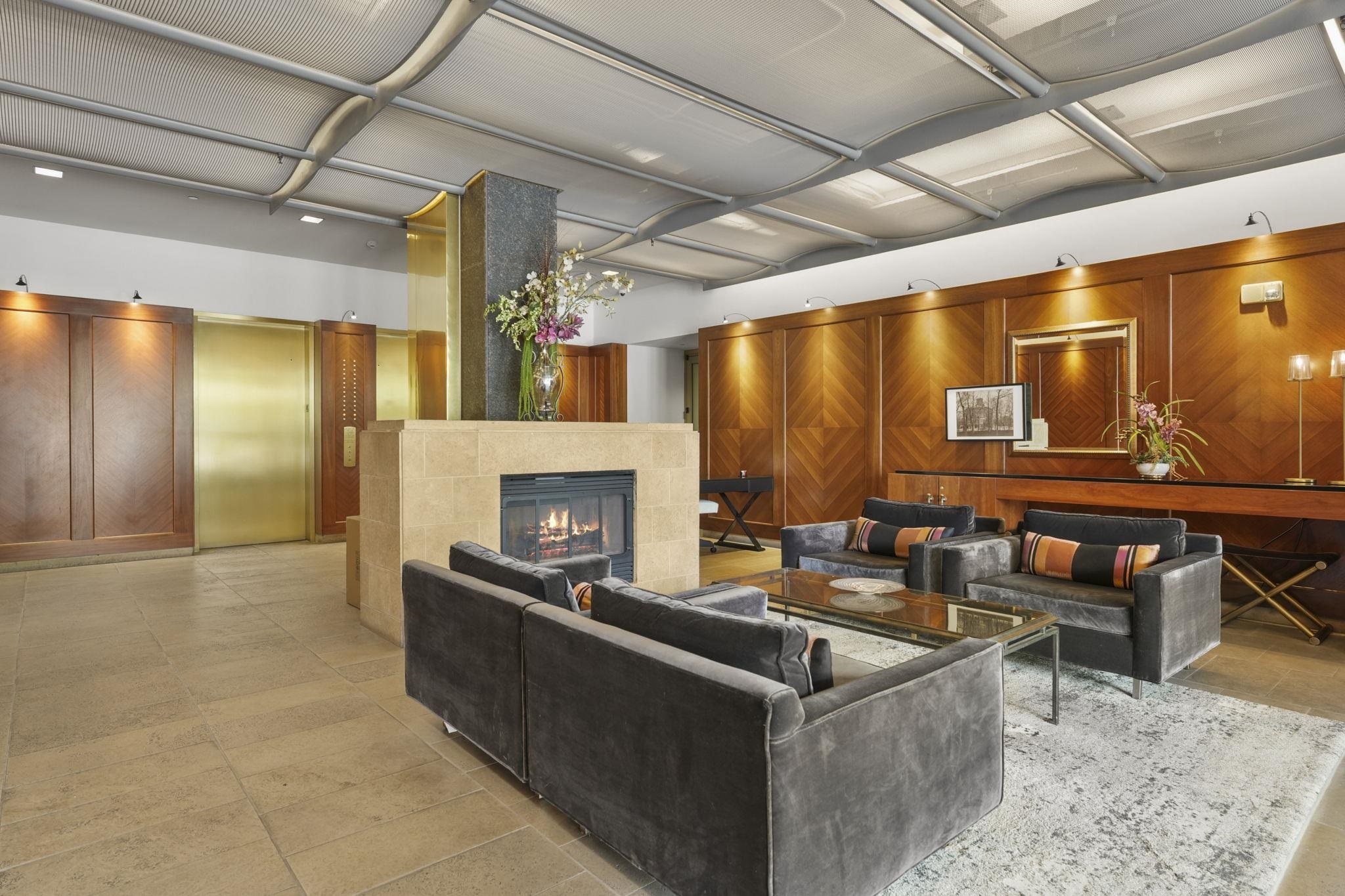 100 Wisconsin Avenue, Unit 1105 Madison, WI 53703 - Photo 3 of 31