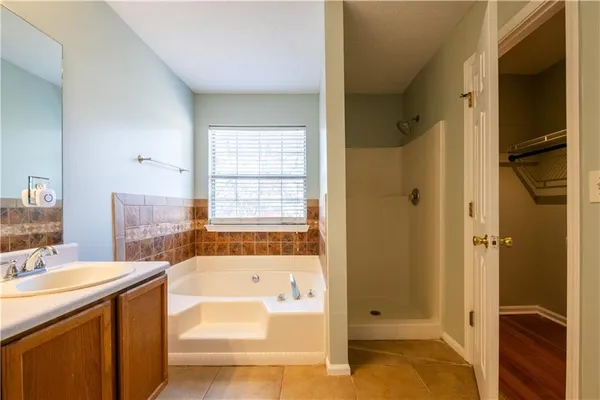 $305,000 | 1382 Stoneleigh Way, Stone Mountain, GA 30088