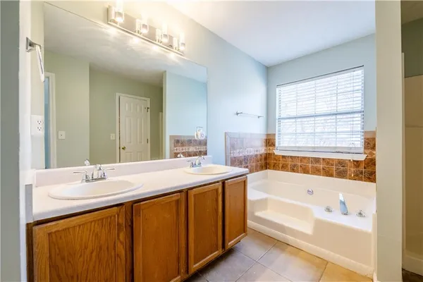 $305,000 | 1382 Stoneleigh Way, Stone Mountain, GA 30088