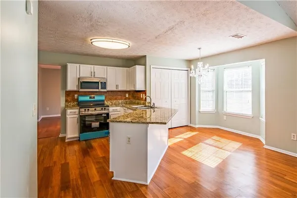 $305,000 | 1382 Stoneleigh Way, Stone Mountain, GA 30088