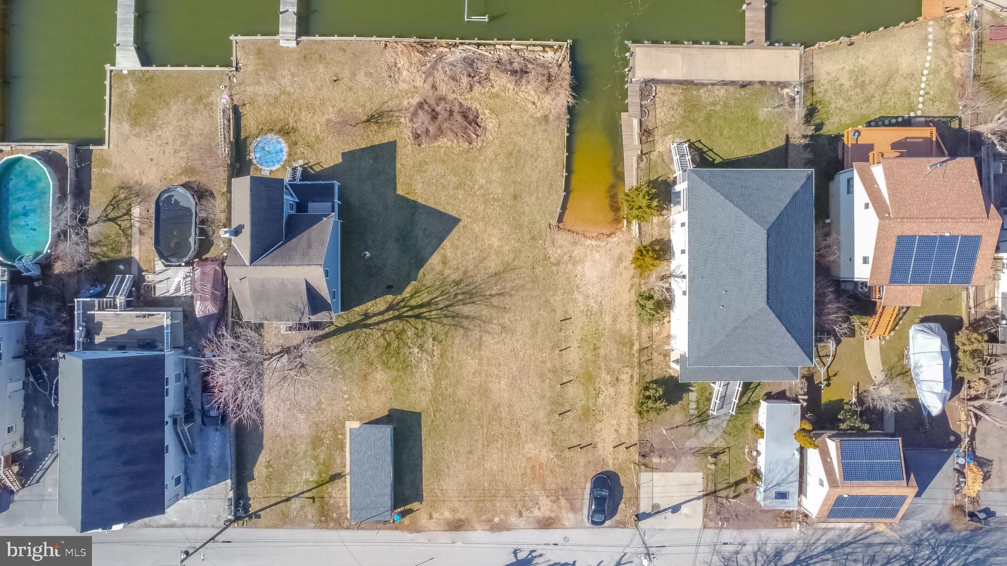 9124 Hinton Avenue Sparrows Point, MD 21219 - Photo 20 of 24 Beach entrance is buffer between 2 lots