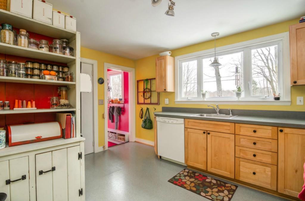 325 Fowler Road Cape Elizabeth, ME 04107 - Photo 12 of 35 Loads of sunlight fills this...