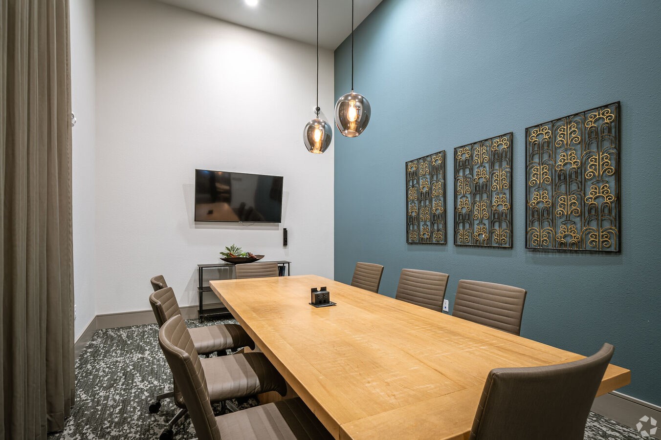 24002 Colonial Parkway, Unit 4215 Katy, TX 77493 - Photo 29 of 31 a room with furniture and a flat screen tv