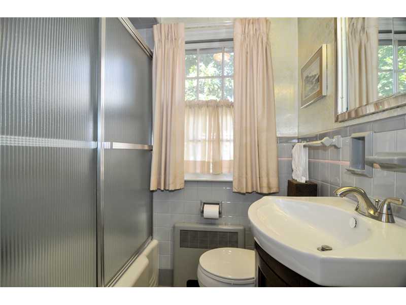 421 Spring Green Road Warwick, RI 02888 - Photo 22 of 25 Bathroom.