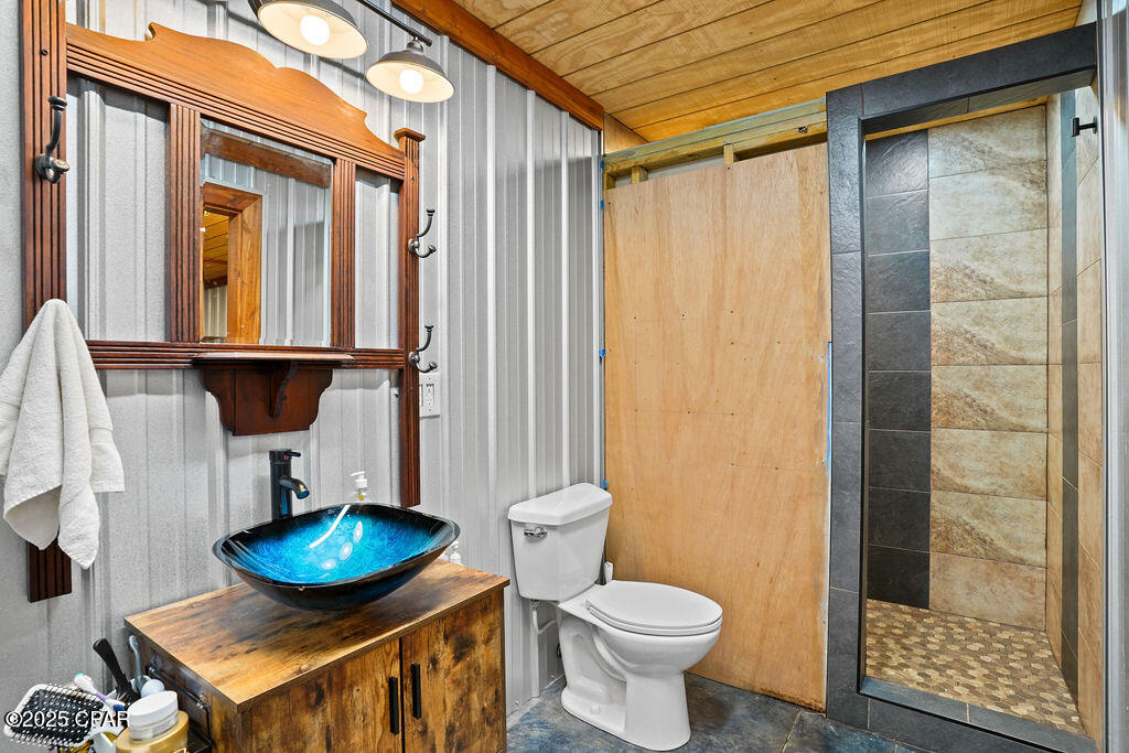 1591 River Road Caryville, FL 32427 - Photo 22 of 35