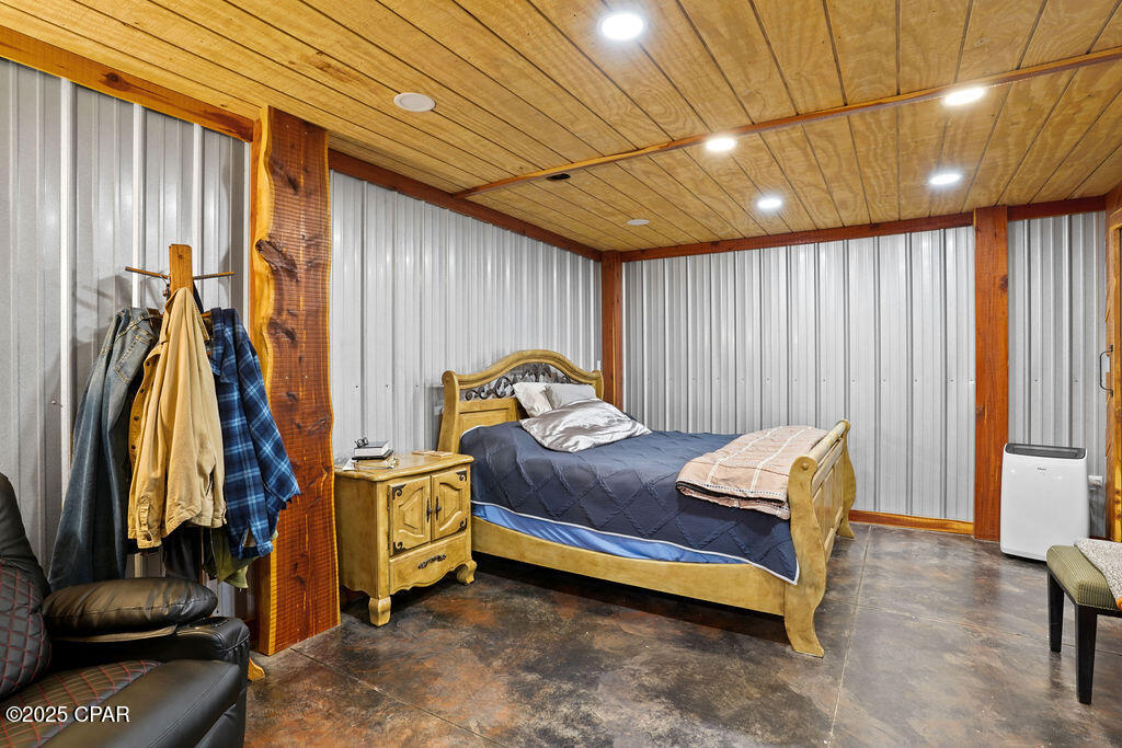 1591 River Road Caryville, FL 32427 - Photo 24 of 35