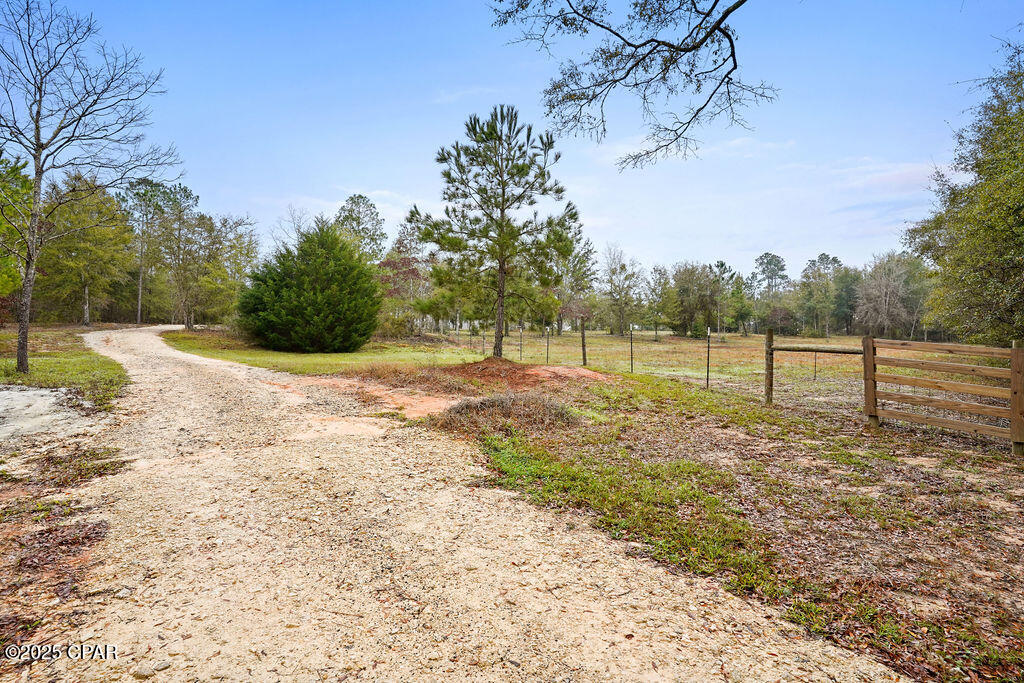 1591 River Road Caryville, FL 32427 - Photo 33 of 35