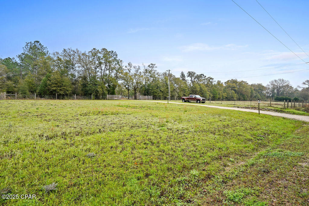 1591 River Road Caryville, FL 32427 - Photo 34 of 35