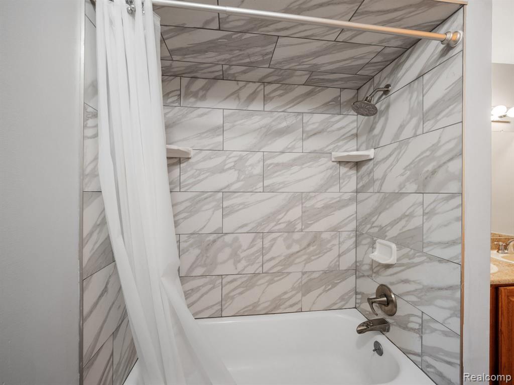 1290 Grandview Drive Rochester Hills, MI 48306 - Photo 24 of 32