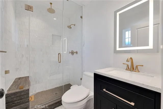 $1,799,000 | 114 South Lamer Street, Burbank, CA 91506