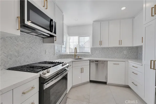 $1,799,000 | 114 South Lamer Street, Burbank, CA 91506