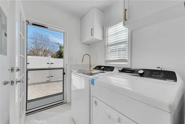 $1,799,000 | 114 South Lamer Street, Burbank, CA 91506