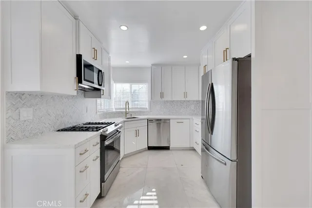 $1,799,000 | 114 South Lamer Street, Burbank, CA 91506