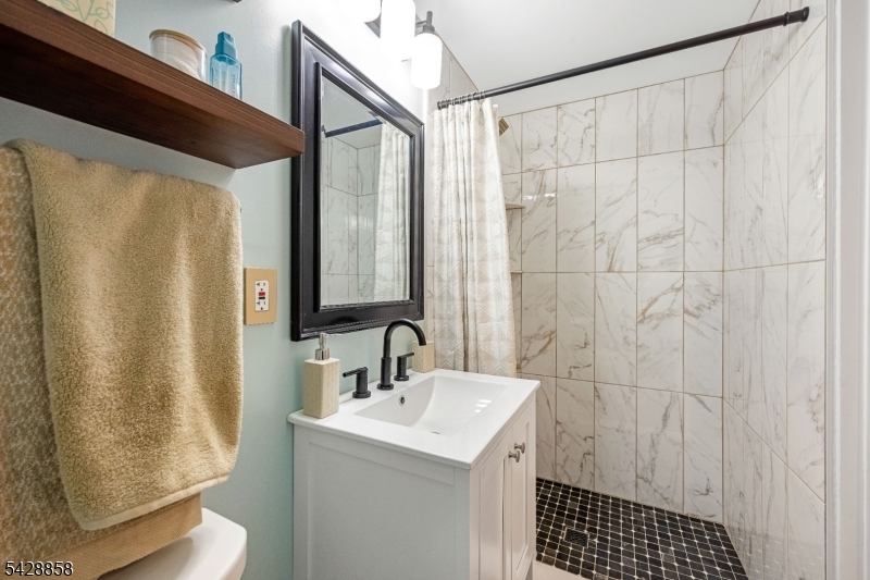 622 Succasunna Road Mount Arlington, NJ 07850 - Photo 11 of 42