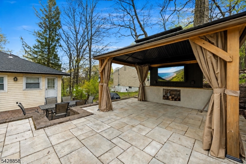 622 Succasunna Road Mount Arlington, NJ 07850 - Photo 26 of 42