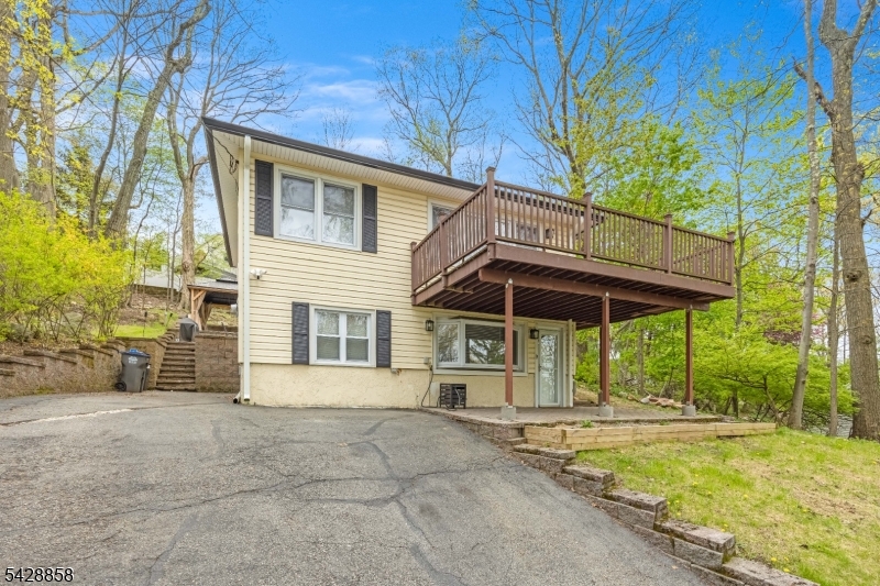622 Succasunna Road Mount Arlington, NJ 07850 - Photo 3 of 42