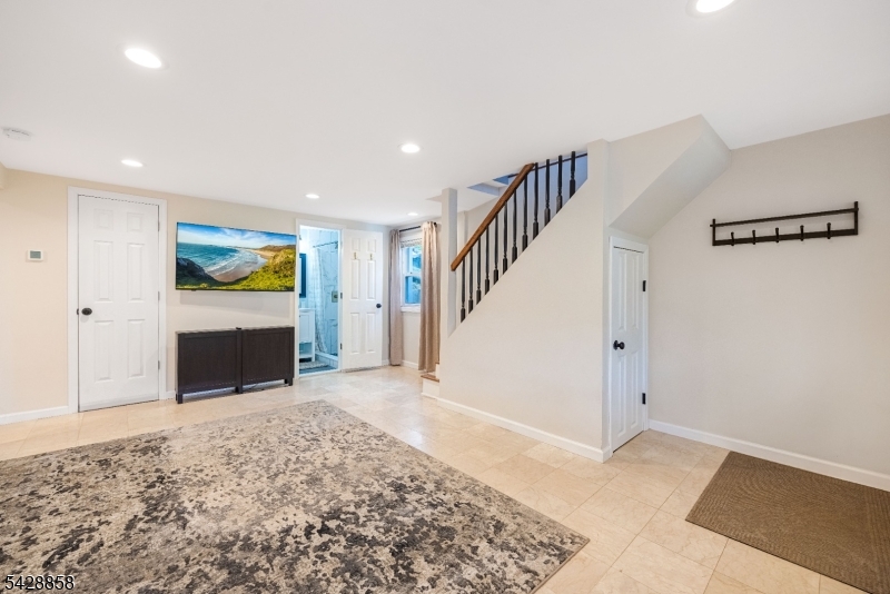 622 Succasunna Road Mount Arlington, NJ 07850 - Photo 10 of 42