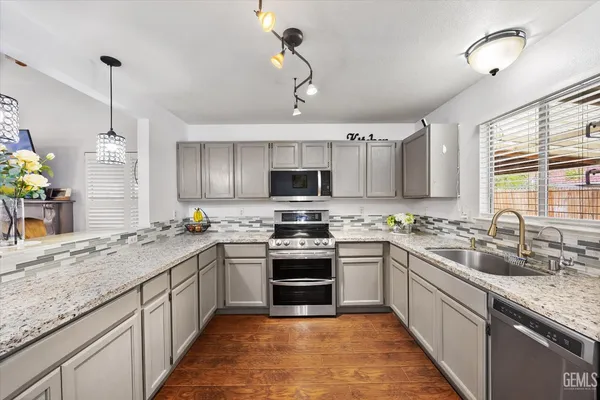 $395,000 | Undisclosed Address, Bakersfield, CA 93312