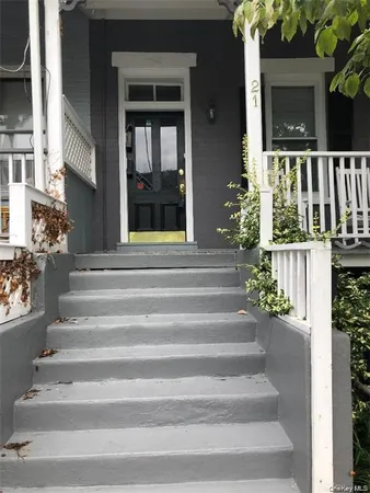 $2,000 | 21 Bridge Street, Unit 3, Nyack, NY 10960