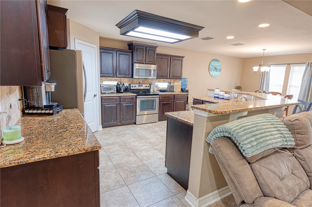 2546 Retta Drive Corpus Christi, TX 78418 - Photo 9 of 19