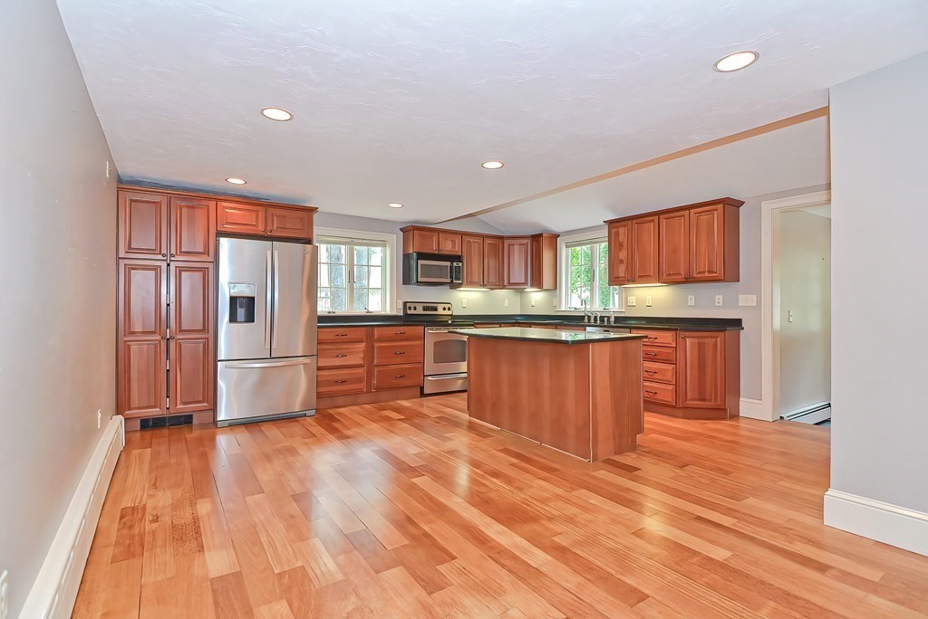 18 Pine Street Hudson, MA 01749 - Photo 11 of 42 Gallery Image 11