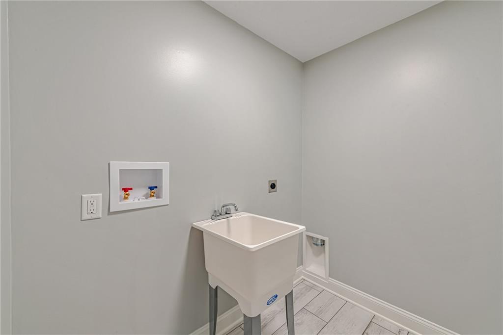 108 Oak Spring Road Canonsburg, PA 15317 - Photo 14 of 33 Gallery Image 14