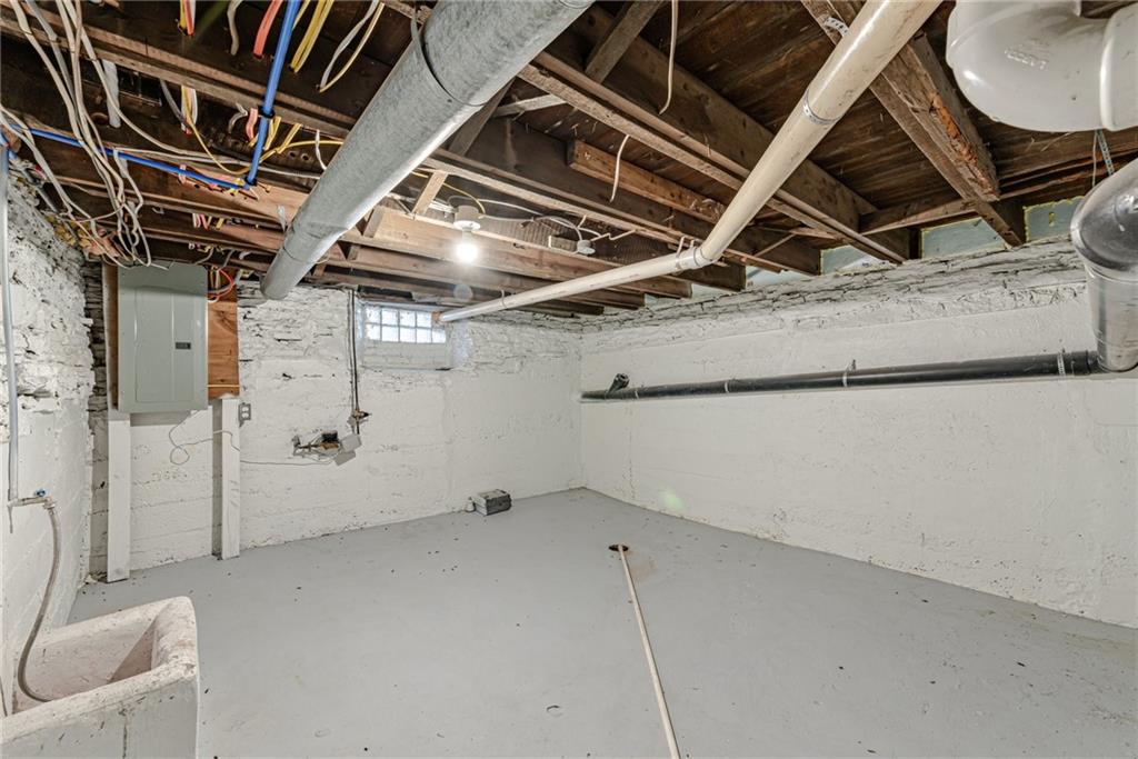 108 Oak Spring Road Canonsburg, PA 15317 - Photo 29 of 33 Gallery Image 29