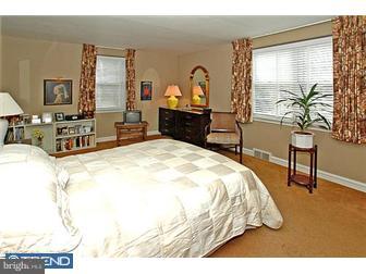 669 Lindley Road Glenside, PA 19038 - Photo 10 of 12 Gallery Image 10
