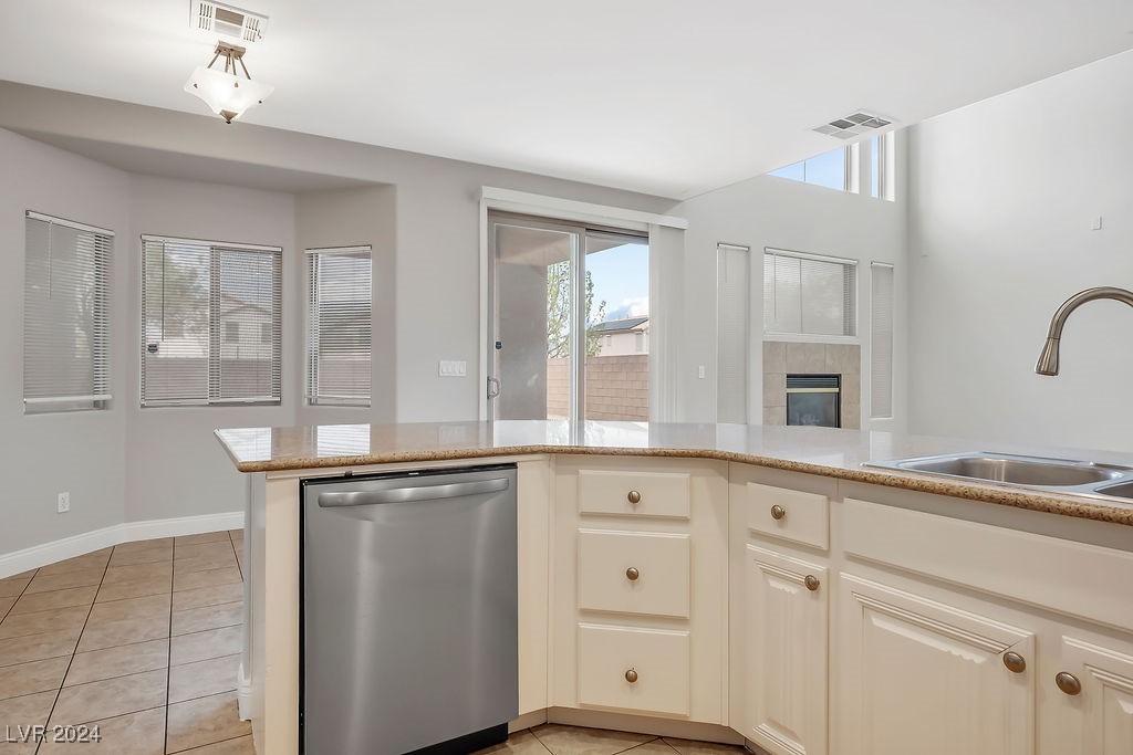 7620 Rory Court Las Vegas, NV 89129 - Photo 11 of 39 Gallery Image 11