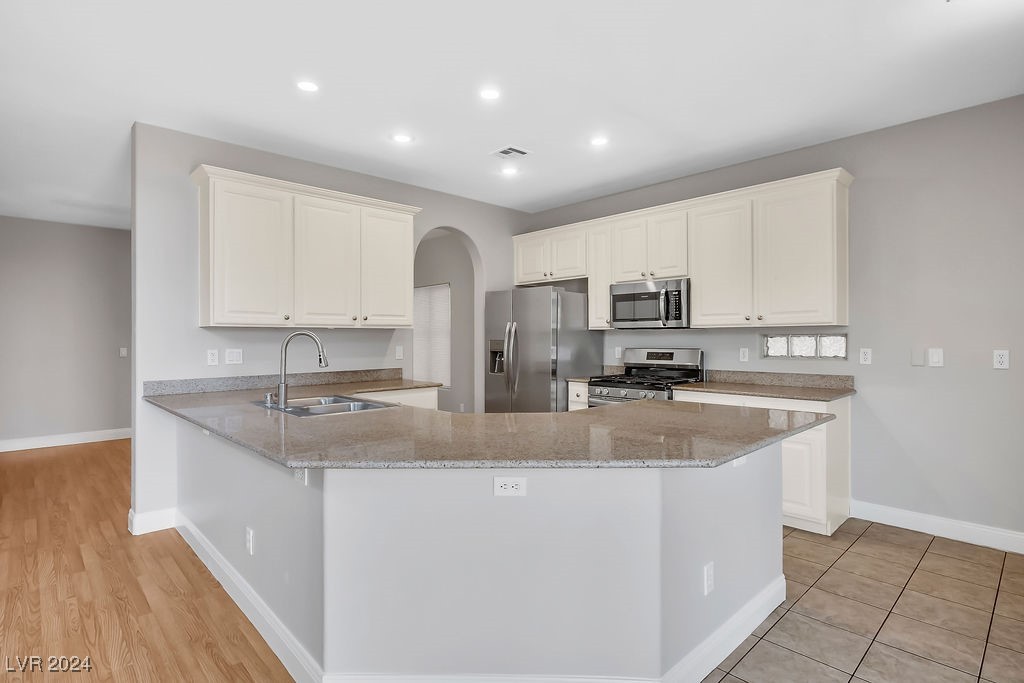 7620 Rory Court Las Vegas, NV 89129 - Photo 7 of 39 Gallery Image 7