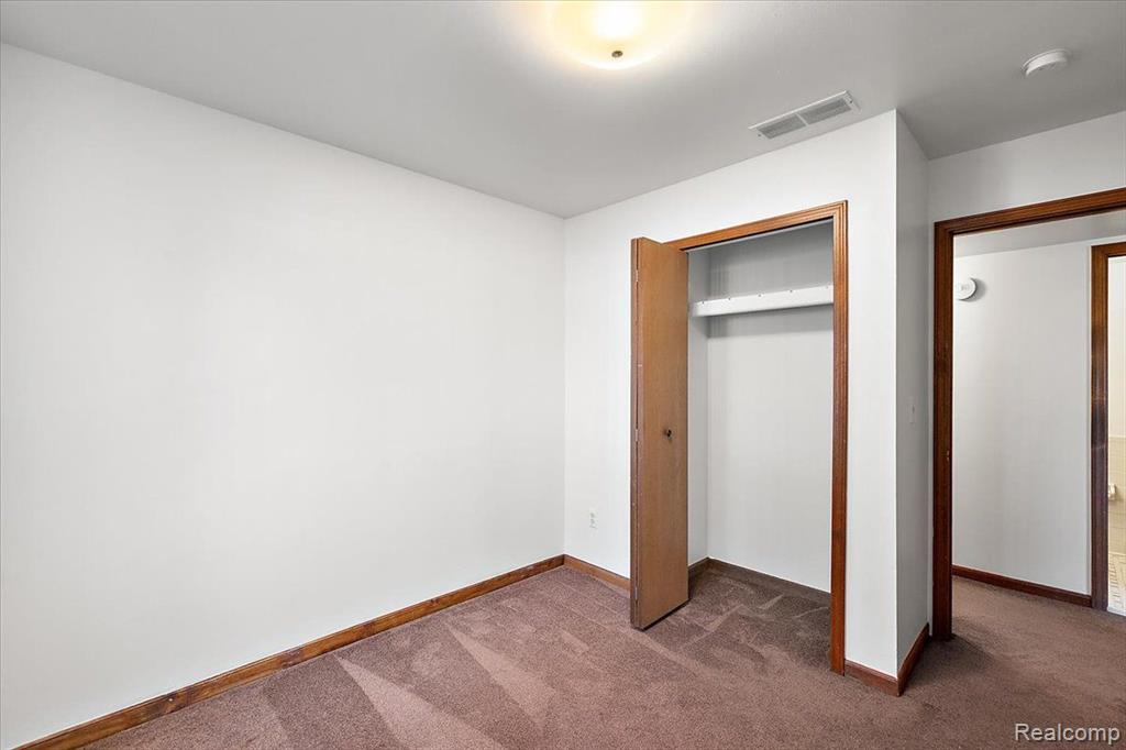 16411 East 10 Mile Road Eastpointe, MI 48021 - Photo 53 of 57