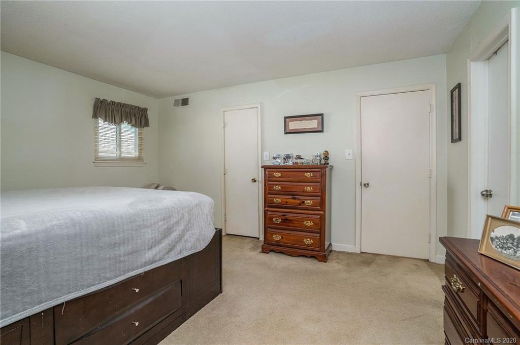 5952 Bluebonnet Road Charlotte, NC 28212 - Photo 22 of 36 Gallery Image 22