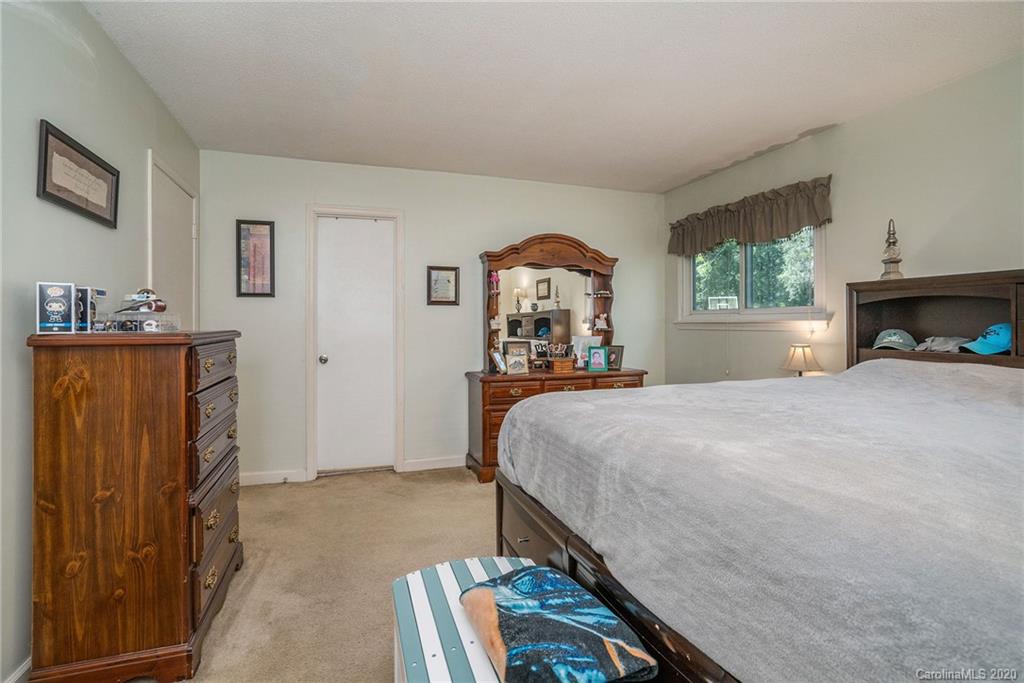 5952 Bluebonnet Road Charlotte, NC 28212 - Photo 23 of 36 Gallery Image 23