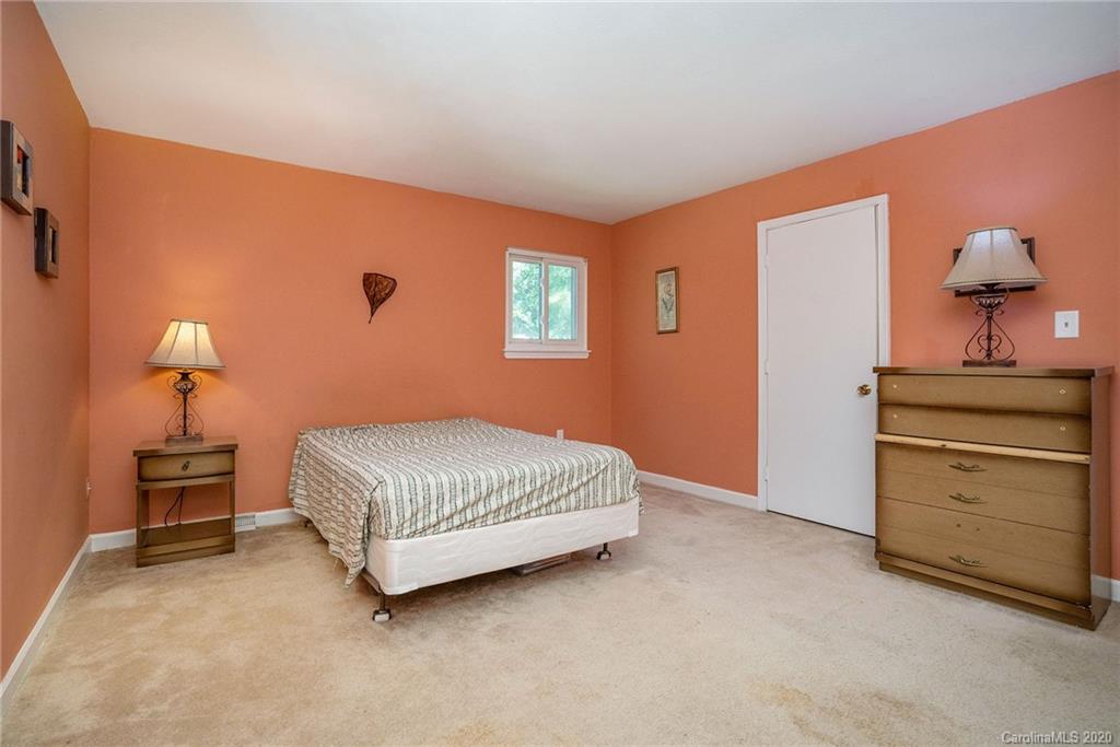 5952 Bluebonnet Road Charlotte, NC 28212 - Photo 26 of 36 Gallery Image 26