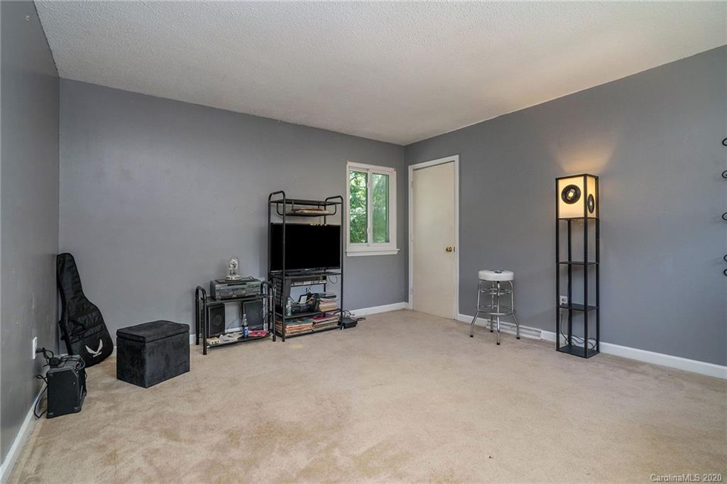 5952 Bluebonnet Road Charlotte, NC 28212 - Photo 30 of 36 Gallery Image 30