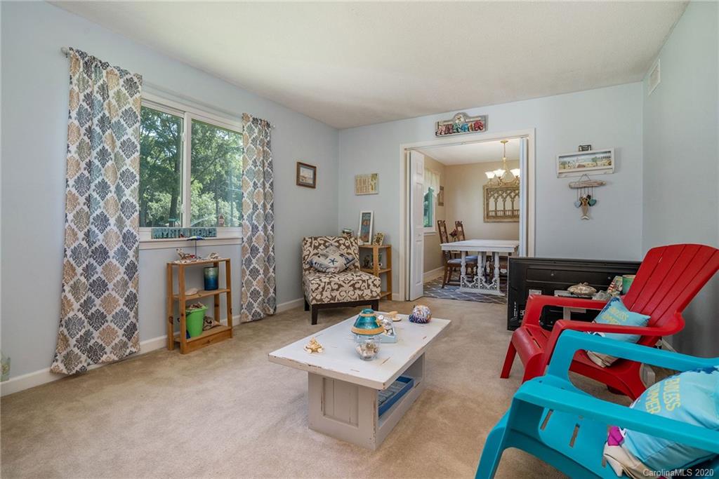 5952 Bluebonnet Road Charlotte, NC 28212 - Photo 4 of 36 Gallery Image 4