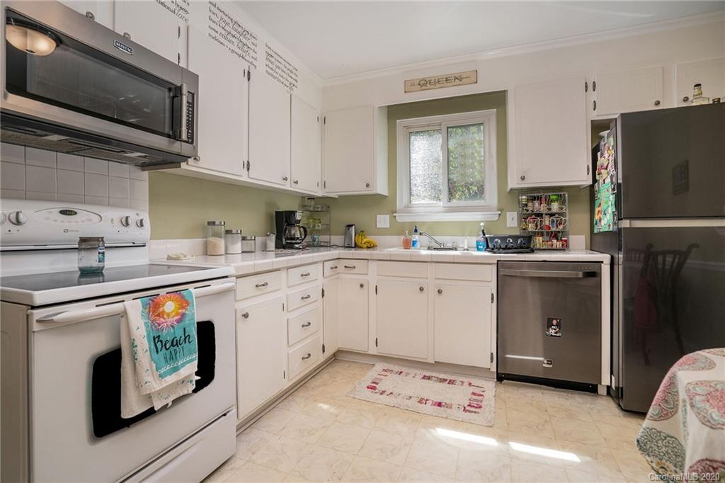 5952 Bluebonnet Road Charlotte, NC 28212 - Photo 6 of 36 Gallery Image 6