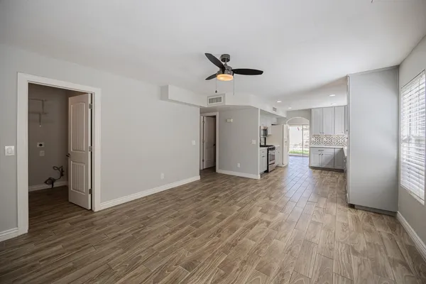 $2,295 | 7542 West Cinnabar Avenue, Peoria, AZ 85345