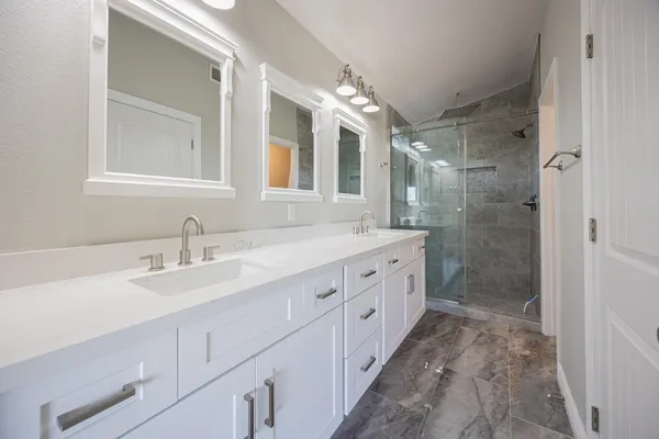 $2,295 | 7542 West Cinnabar Avenue, Peoria, AZ 85345