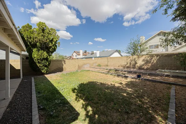 $2,395 | 7542 West Cinnabar Avenue, Peoria, AZ 85345