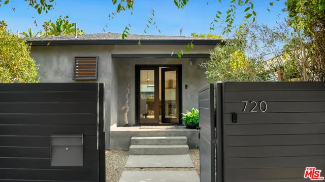 $2,495,000 | 720 Angelus Place, Venice, CA 90291