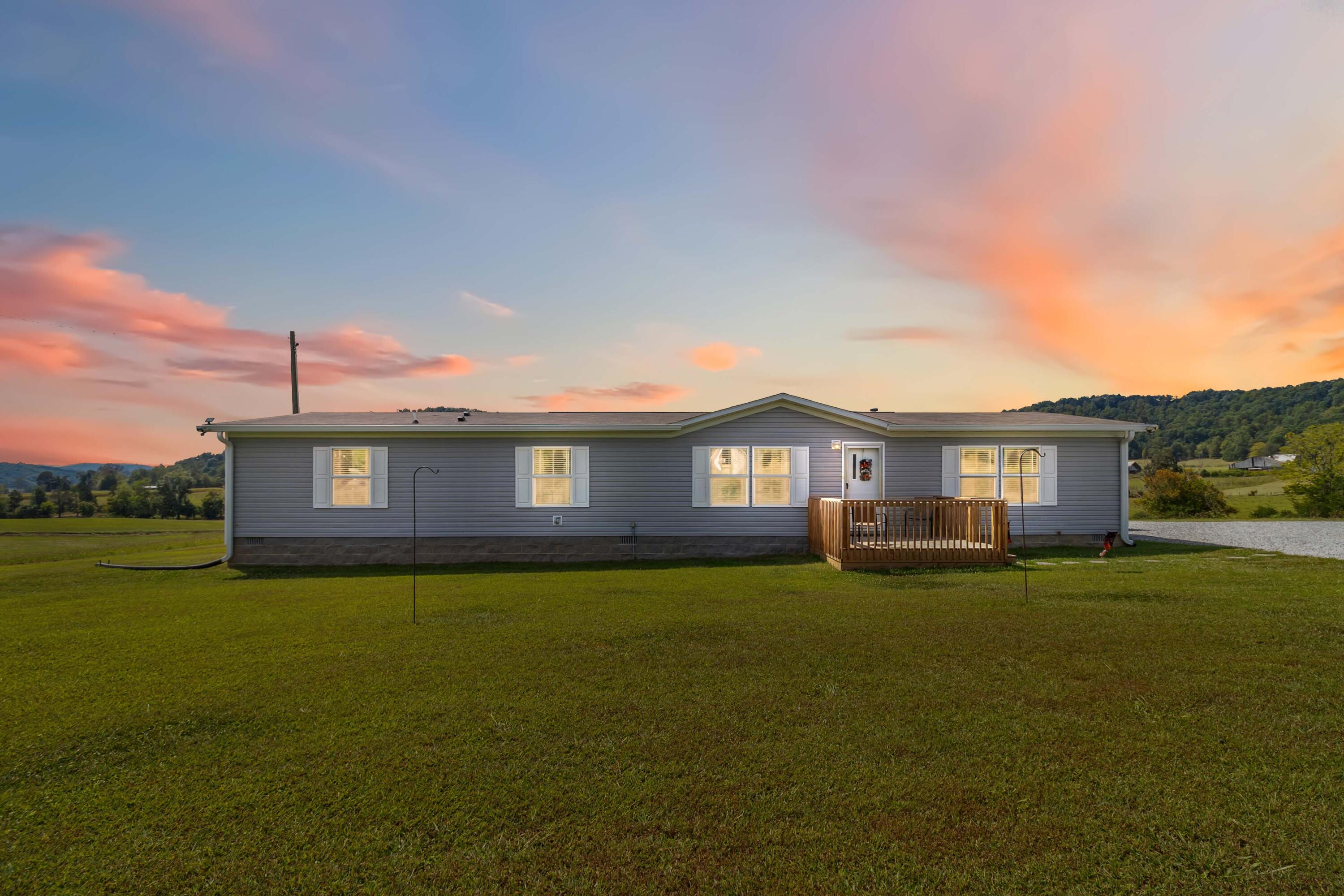 1649 James Road Somerset, KY 42501 - Photo 1 of 49 002.1