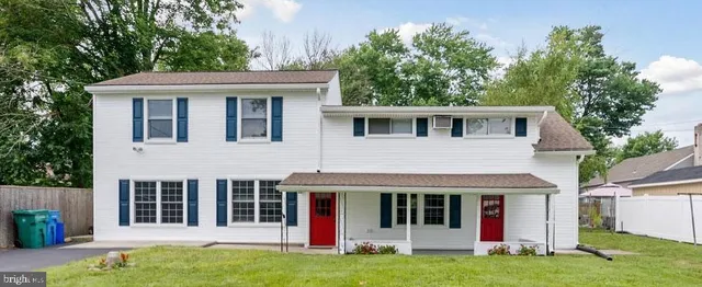 $2,900 | 414 Delaware Avenue, Croydon, PA 19021