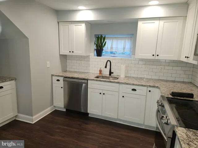 $2,900 | 414 Delaware Avenue, Croydon, PA 19021