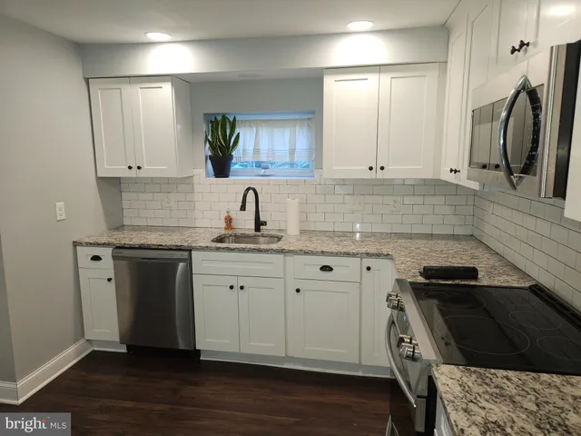 $2,900 | 414 Delaware Avenue, Croydon, PA 19021