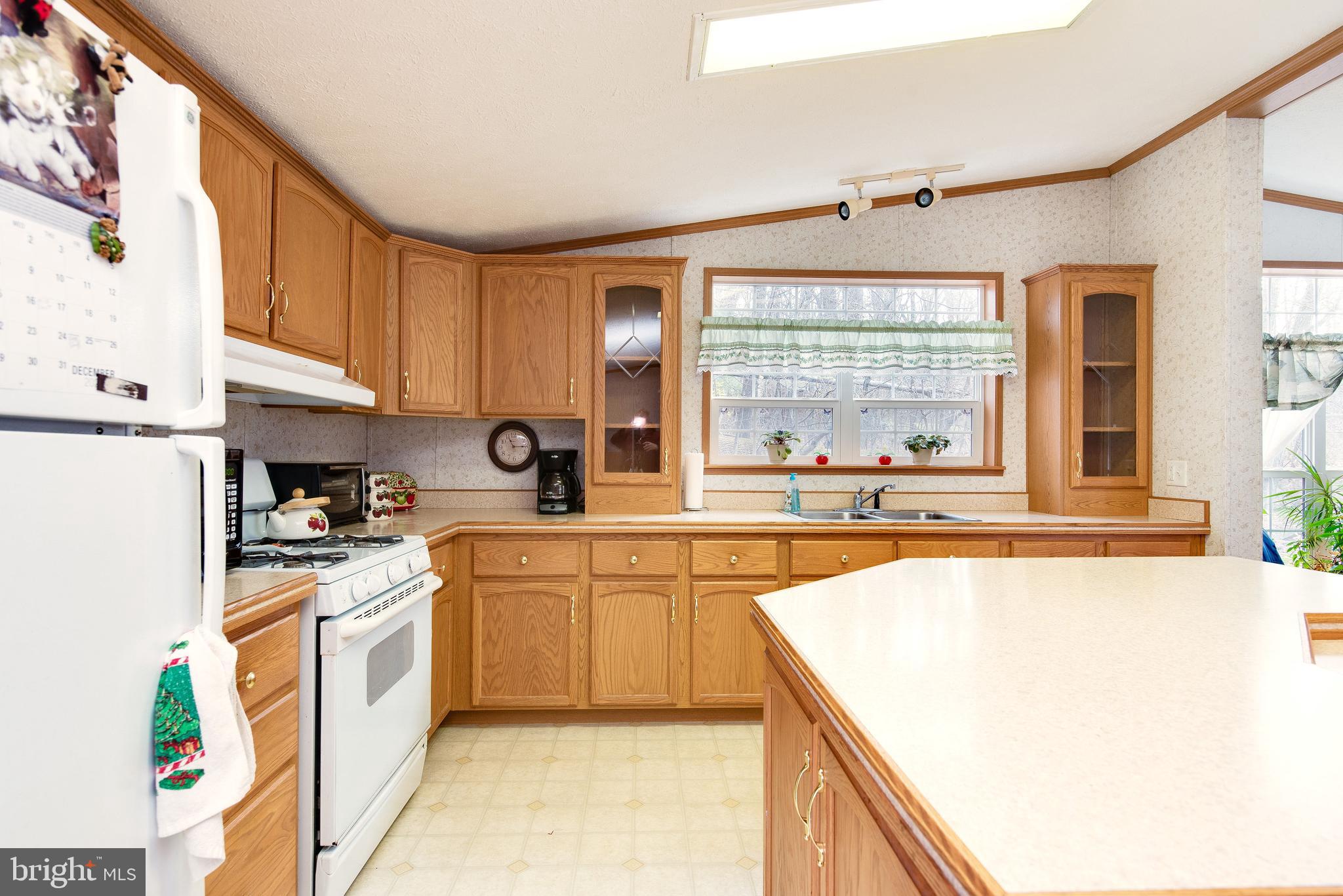 421 Weaver Road Morgantown, PA 19543 - Photo 14 of 28 Gallery Image 14