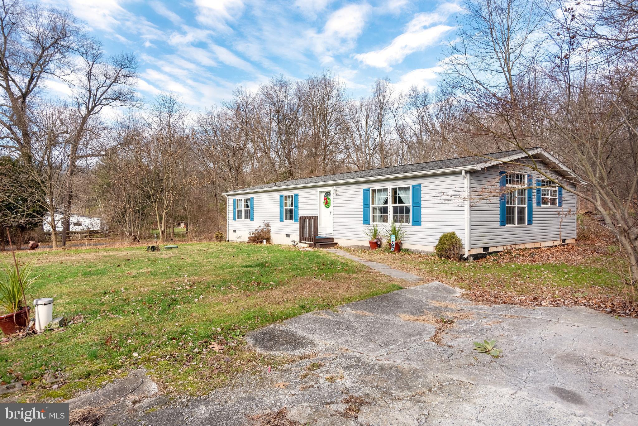 421 Weaver Road Morgantown, PA 19543 - Photo 4 of 28 Gallery Image 4